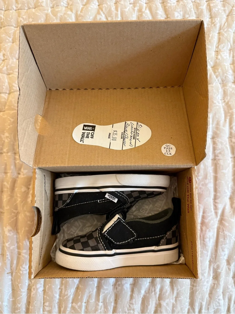 Vans Toddler Size 5 Classic Slip-On V Sneaker New in Box